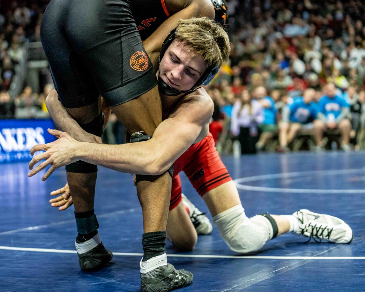 Kane Naaktgeboren ended his senior year with a state title in Class 3A. Where will the Linn-Mar wrestler finish his career on the IAwrestle Senior Fab 50? 📷 @randiyeager13