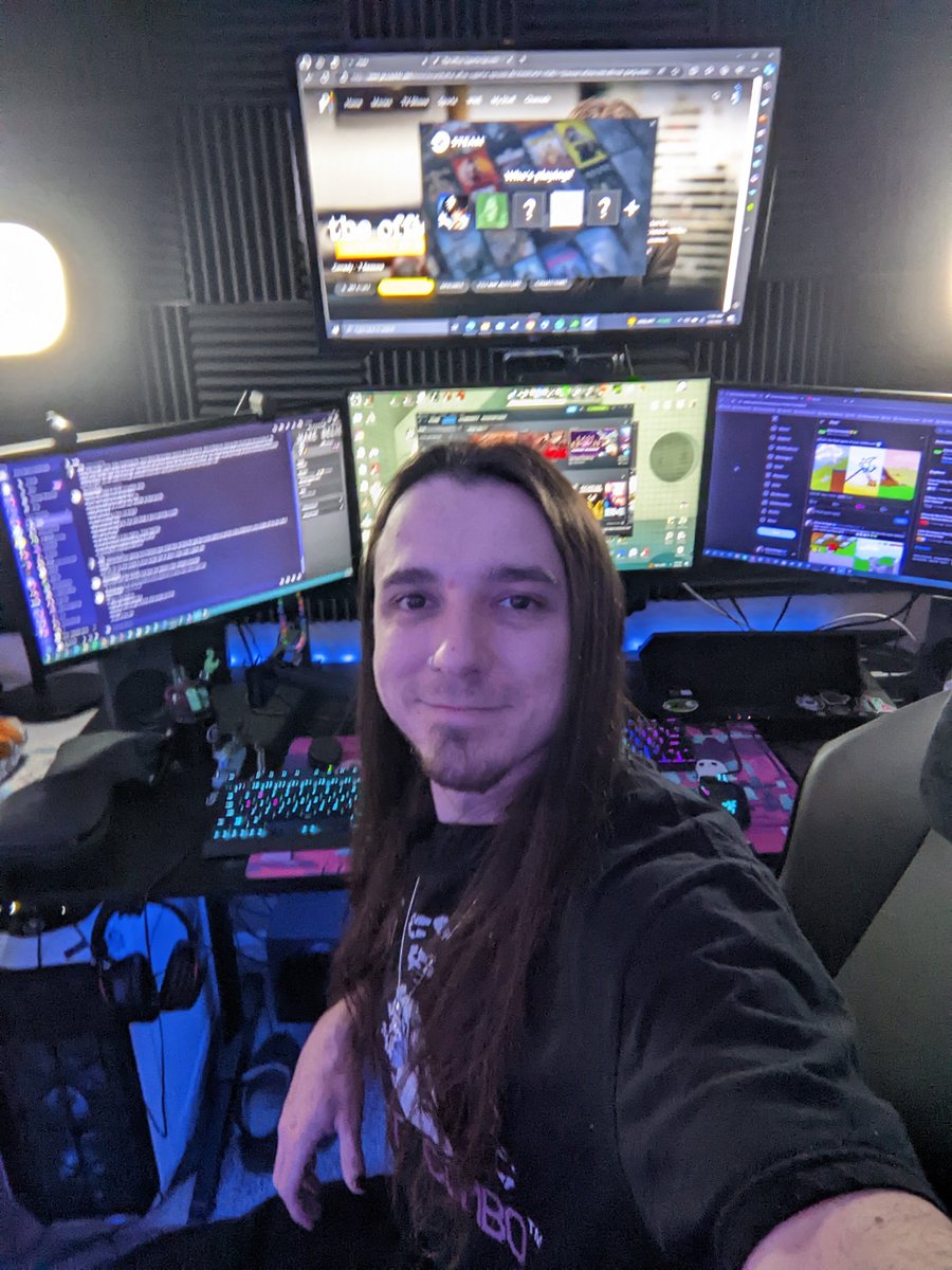 Man oh man. The setup is looking PRISTINE. 😎👻🔪🔪🔪 

Streaming from my spaceship cockpit!? 🤣🖤

Catch me live all week Thursday - Sunday 1pm MST to 10 pm MST ! 

Only live on @KickCommunity / @KickStreaming 

#streamer #KickStreaming #PickKick #kickarmy #gamerlife