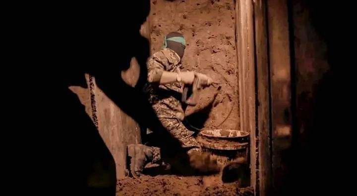 إنما النصر صبر ساعة

ادعو لرجال الله 🔻 في هذه الأوقات الصعبة
اللهم نصرك الذي وعدت