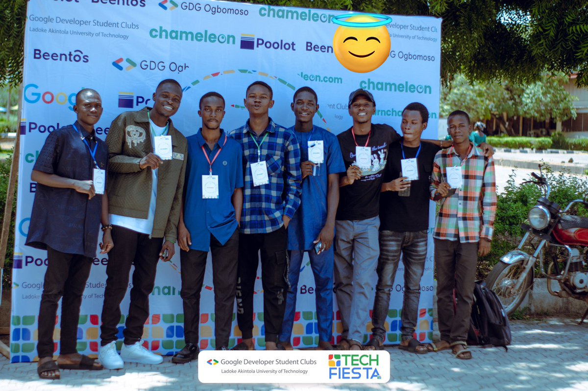 And that was me ..... Showing up and hanging out with my friends @techfiesta