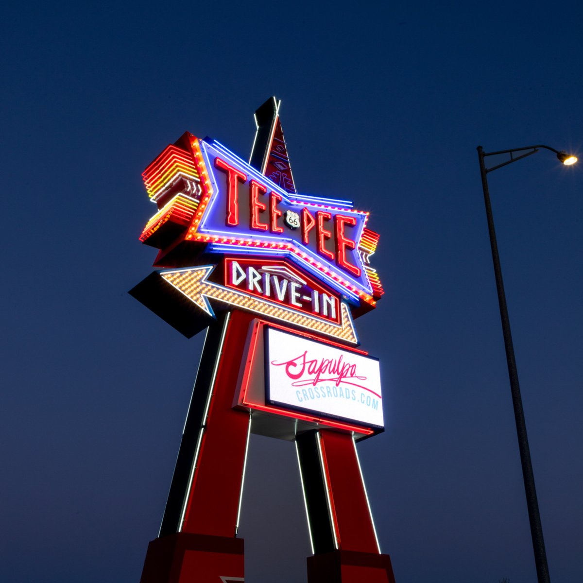 During your next road trip, stop by Tee Pee Drive-In! 🎥🍿

Experience the nostalgia of parking your car and watching a movie under the stars at this hidden Route 66 gem. 

Download our FREE Route 66 Guide & Passport here: travelok.la/Rt_66Passport