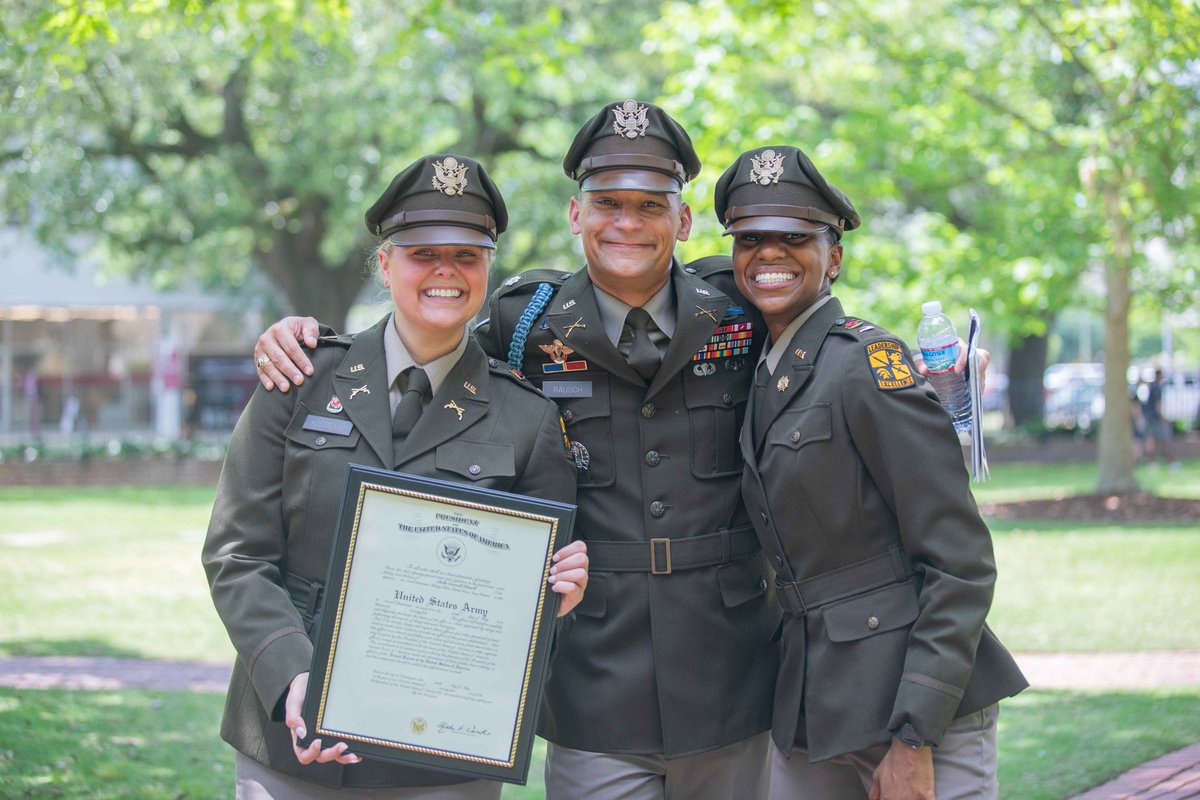 The 2024 USC Joint Commissioning Ceremony is in the books and we have a group of brand new 2nd Lieutenants ready to contribute to the Army team! I wish you all the best of luck in your future endeavors! <a href="/CG_ArmyROTC/">Brig. Gen. Maurice Barnett</a> <a href="/4thBdeArmyROTC/">4th Brigade Army ROTC</a> <a href="/ArmyROTC/">Army ROTC</a>