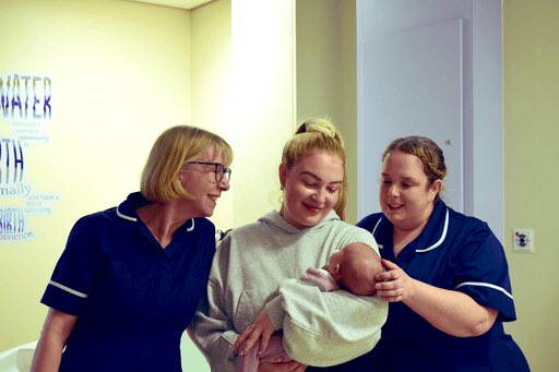 Relaunch of our #Oldham #birth centre this week. Our dedicated #midwifery teams have showcased our relaxed environment and birth facility options available - managers Deb, Michelle & personalised birth midwife Helen supporting the unit. Family picture shared with consent