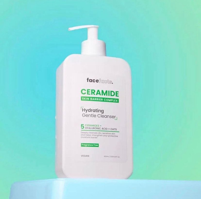 CERAMIDE HYDRATING GENTLE CLEANSER

-perfect for daily facial cleansing
- it contains Ceramides that have skin repairing & barrier repairing ingredients
- it contains hyaluronic acid for skin hydration

Can be used by all skin types

Size- 400ml

🏷️9000