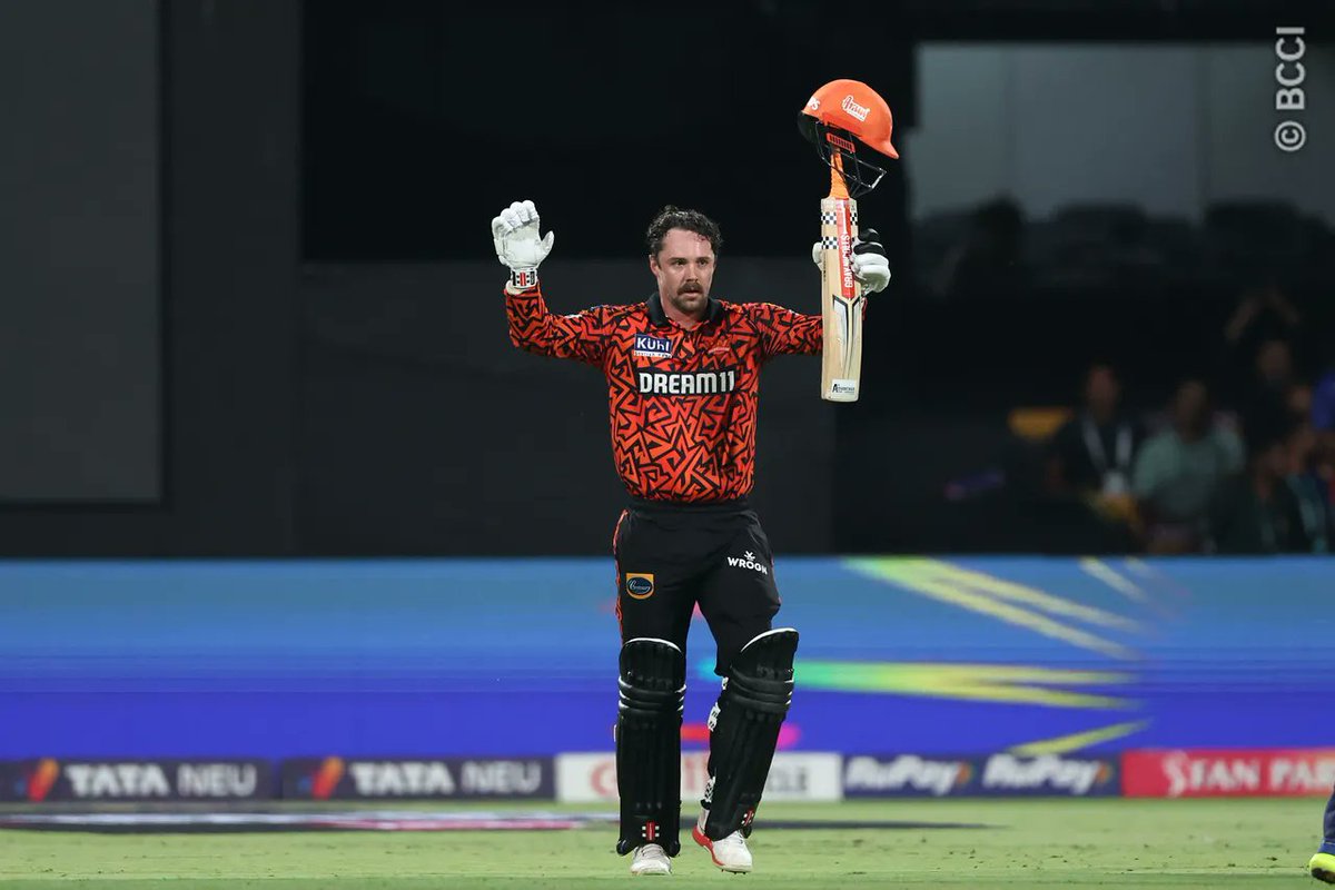 500+ runs and 200+ Strike Rate in IPL season : - Andre Russell in 2019 - Travis Head in 2024 End of list 🥶