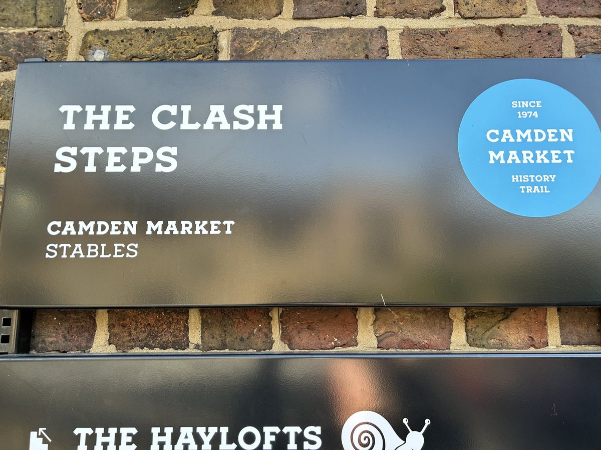 Thought I’d make a pilgrimage to the infamous #TheClashSteps to today in #CamdenMarket. 

#LondonUK #LondonMusicHistory @TheClash #TheClash @PunkRockStory #LondonPunk #RockHistory #CamdenTown