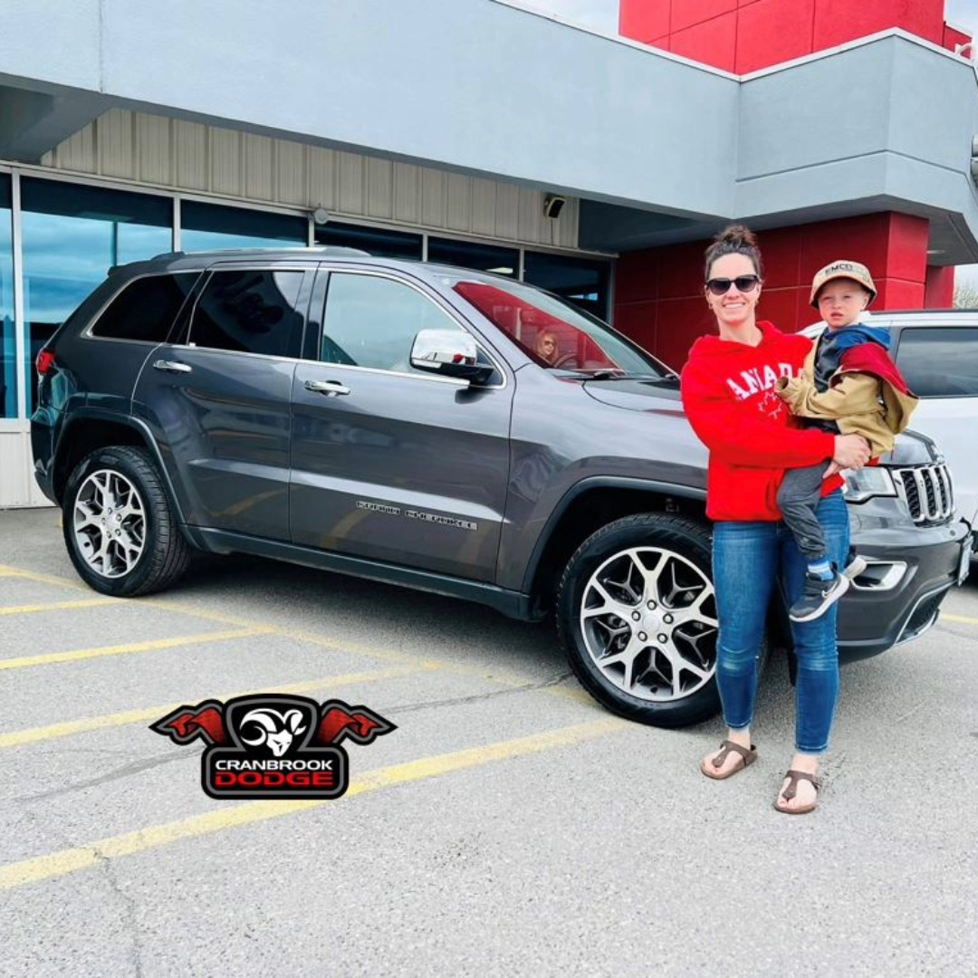 Congratulations to Amanda on her purchase of this #Jeep #GrandCherokee Limited! #CranbrookDodge #JeepGrandCherokee #JeepFamily #ItsAJeepThing #JeepLife #JeepLove❤️