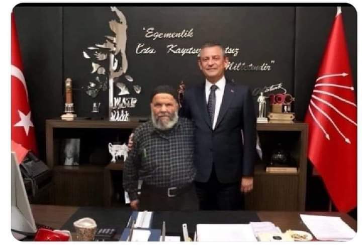 BABUGTRK2's tweet photo. Kürtaj dede chp den milletvekili olacakmış #EğitimdeŞiddeteHayır https://t.co/e1ba0Awv5J