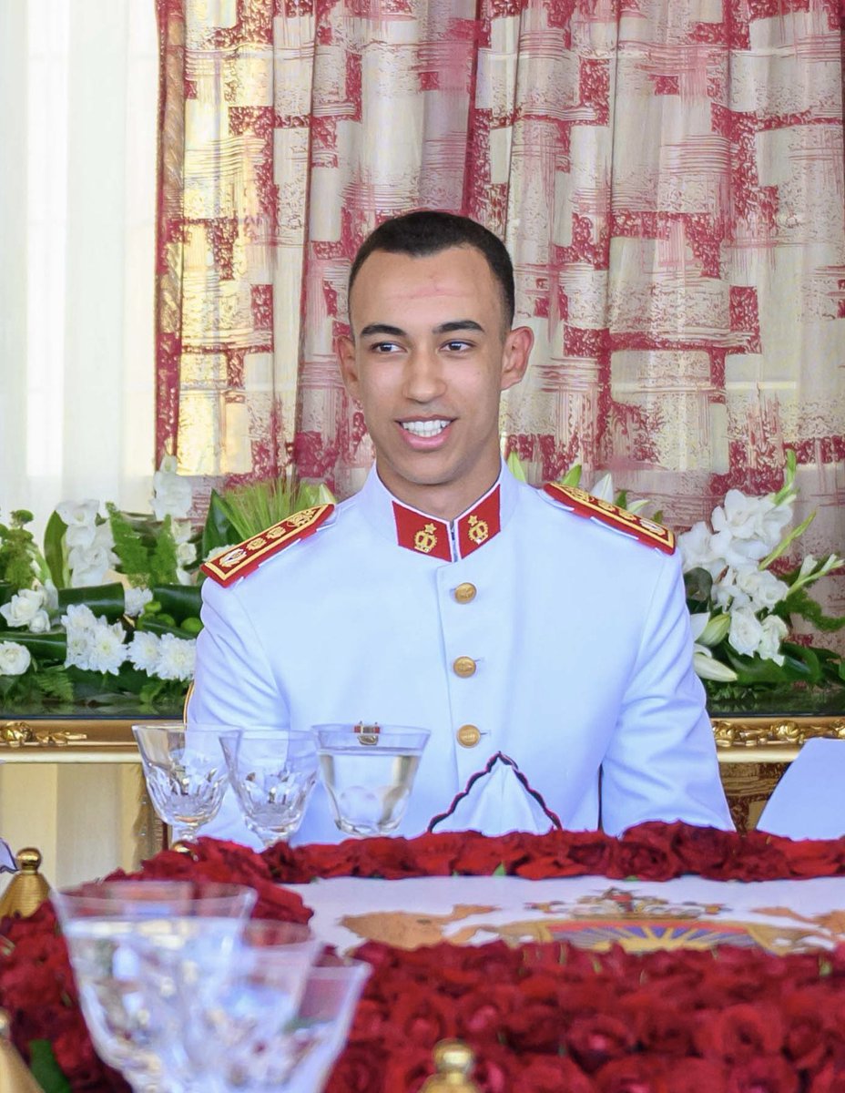 عيد ميلاد سعيد لصاحب السمو الملكي ولي العهد الأمير مولاي الحسن

Happy Birthday to HRH Crown Prince Moulay El Hassan