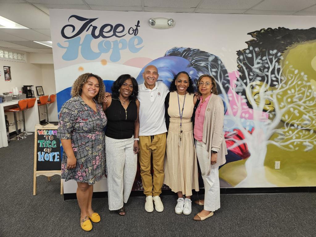 Such an honor to have these amazing women come into our office. Having successful women of color in high positions are what we need to show the younger generation that your voice and representation matters! 

#treeofhope #recovery #WomenInLeadership #WomenSupportingWomen