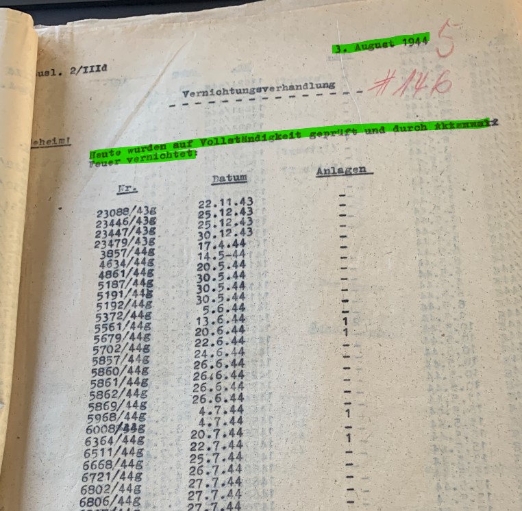 2 Agustos 1944'te Türkiye ile Almanya arasındaki diplomatik ilişkilerin kesilmesinin hemen ardından Alman asker istihbaratı tarafından yakılarak imha edilen belgelerin listesi. Liste aslında çok uzun, kim bilir belgelerde hangi bilgiler geçiyordu.