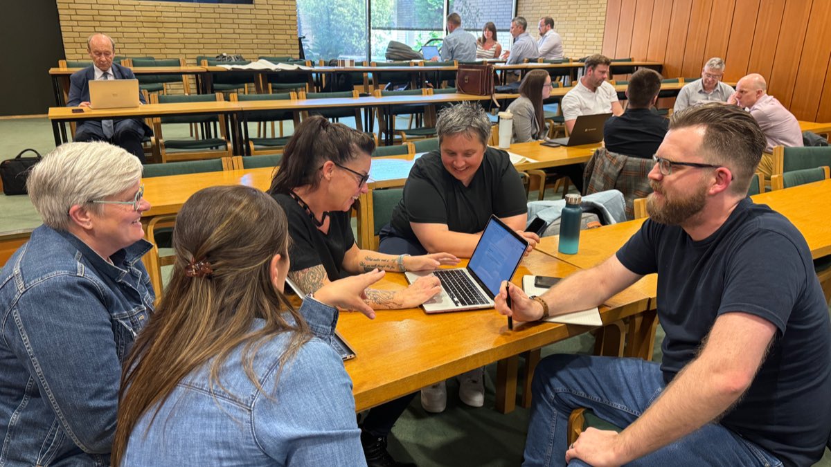 georgette_eaton's tweet photo. A productive day today, @ParamedicsUK members met at @VBPOxford @St_Catz to develop the next suite of resources for educators to teach #valuesbasedpractice to #paramedics 📚 https://t.co/yiTPSMJeHW