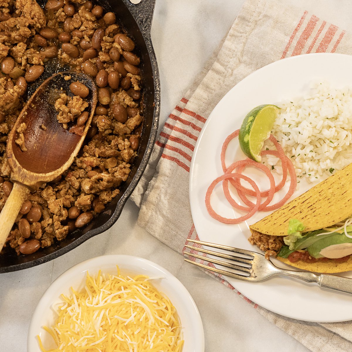 Tacos can be for ANY night of the week, especially when you start with our delicious, rich, heritage ground chicken! 🌮 labelle-patrimoine.com/shop/p/groundc…

#HeritageChickens #PastureRaisedChicken #AirchilledChicken #betterchickenproject #labellepatrimoine #groundchicken #groundmeat