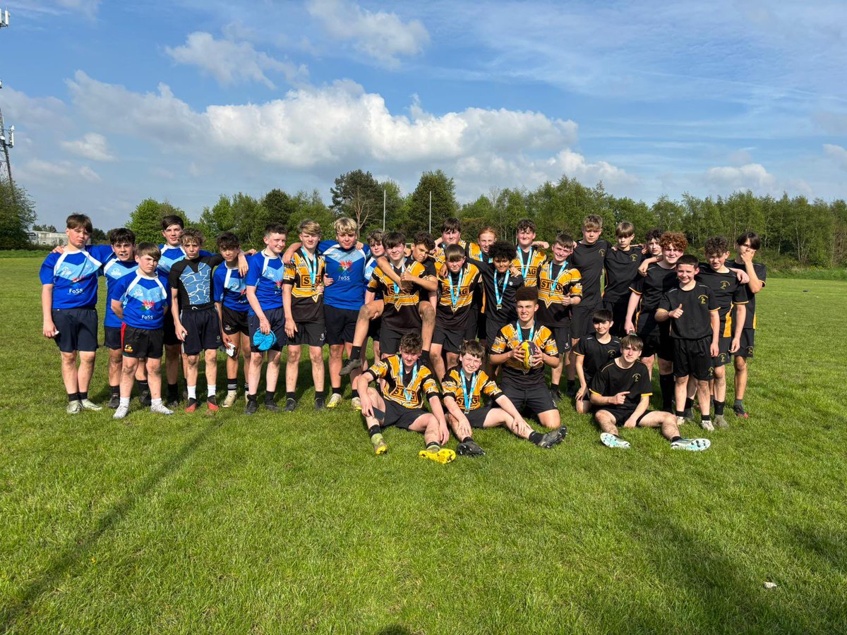 A massive congratulations to @CromptonHousePE who are the winners of this evening’s Year 9 tournament in Oldham!🏆 Well done to everyone involved for putting on a great show of school rugby league🔥🏉