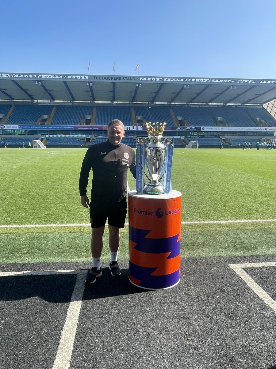 StylesyR's tweet image. When your young, they say “find a job or career you love”

🤔🤔 - Completed it mate ✅

@FSD_CACT @CAFCTrust 

#worknotwork #pleasure #upandatem #grind #graft #hardwork #academy