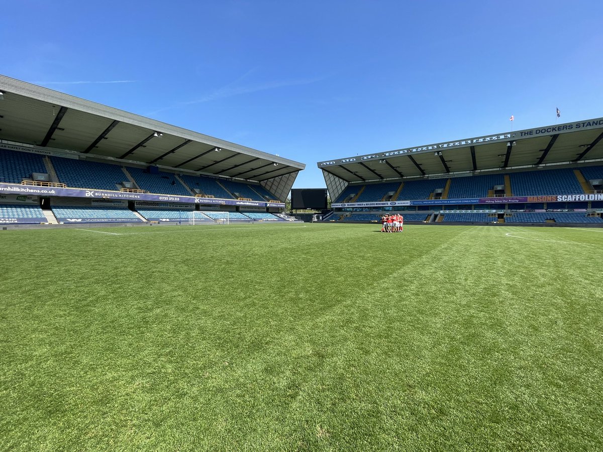 StylesyR's tweet image. When your young, they say “find a job or career you love”

🤔🤔 - Completed it mate ✅

@FSD_CACT @CAFCTrust 

#worknotwork #pleasure #upandatem #grind #graft #hardwork #academy