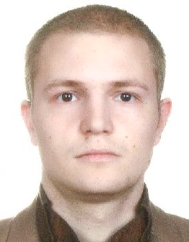 1️⃣3️⃣7️⃣5️⃣prisonniers politiques actuellement au Bélarus. Ne les oublions pas. Un jour, un visage, un parcours ⚪️🔴⚪️ Aujourd’hui, Viktar Novik, détenu depuis le 10 octobre 2023 car il a osé s’opposer au régime criminel de Lukashenka. Une vie brisée❗️👇🏻 Viktar Novik travaillait
