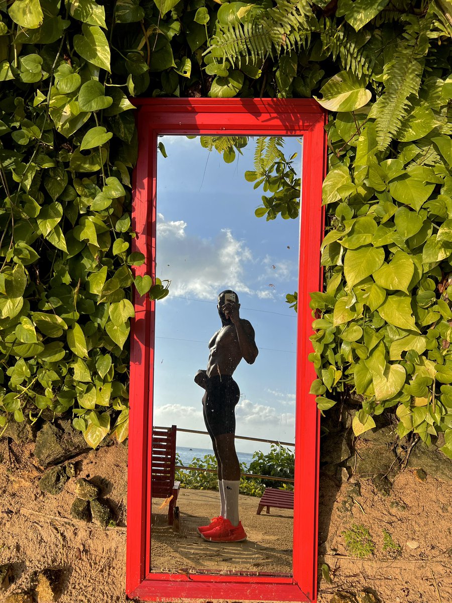 teesjourney's tweet photo. Running Free 🇯🇲 https://t.co/qQ3p9xJgQ9
