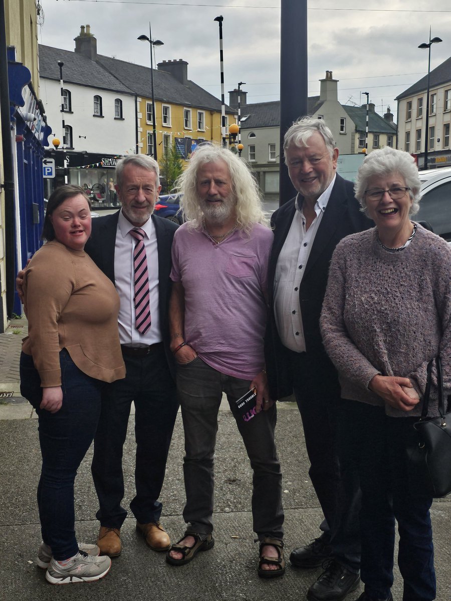 You just wouldn't know who you'd meet in Roscrea... #IrelandSouth #EU Elections..