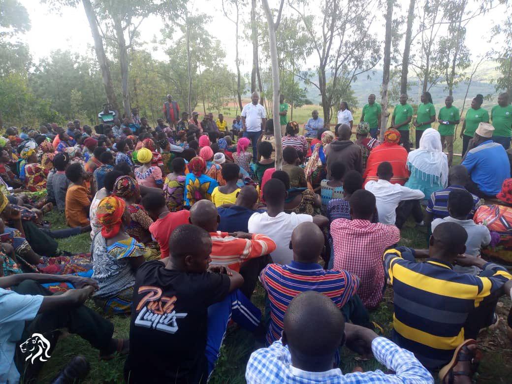 Musaza Sector (@sectormusaza) on Twitter photo Musaza 08/05/ 2024, muri gahunda y'icyumweru cy'Umujyanama n'Umufatanyabikorwa, Abajyanama munama Njyanama y'Akarere Bwana <a href="/NzirabatinyaMo4/">Nzirabatinya Modeste</a> na Madame Umubyeyi Laetitia basuye banaganira n'Abajyanama bagize Biro y'Inama Njyanama y'Umurenge n'Utugari, nyuma baganira n’abaturage. Musaza 08/05/ 2024, muri gahunda y'icyumweru cy'Umujyanama n'Umufatanyabikorwa, Abajyanama munama Njyanama y'Akarere Bwana <a href="/NzirabatinyaMo4/">Nzirabatinya Modeste</a> na Madame Umubyeyi Laetitia basuye banaganira n'Abajyanama bagize Biro y'Inama Njyanama y'Umurenge n'Utugari, nyuma baganira n’abaturage.