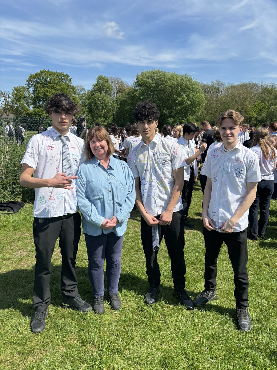 Miss Harrison tweet media