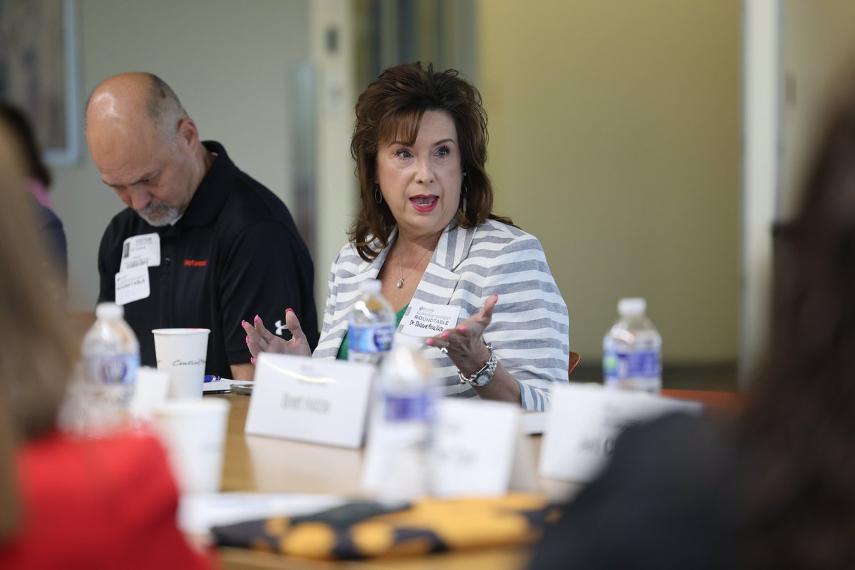 Plano_Schools's tweet photo. PISD leaders held their final Superintendent Roundtable meeting today @academyhs_pisd. This meeting included Architecture leaders who received a district update. They also had great conversations on enhancing partnerships to help students become career-ready.
#LevelUpPlanoISD https://t.co/EGO0yUogUJ