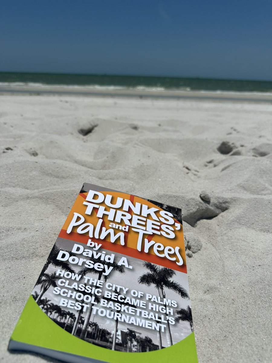 The perfect beach read! 🏝️🏀📖 S/o @Donnadsub for the recommendation