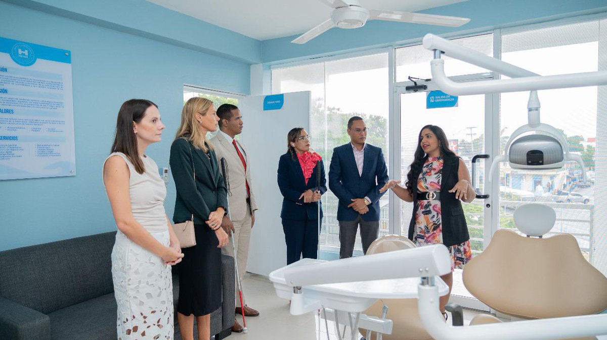 GermanAmbDR's tweet image. Otro #microproyecto de #Alemania en #SantoDomingoEste, #RepublicaDominicana: 

Apoyamos con @fundfrancina al centro dental 🦷🪥 #Heine para que puedan atender pacientes con necesidades especiales y #discapacidades. 
🇩🇪🤝🇩🇴 
#Inclusión 
#RDIncluye 
@AlemaniaenRD @SaludPublicaRD