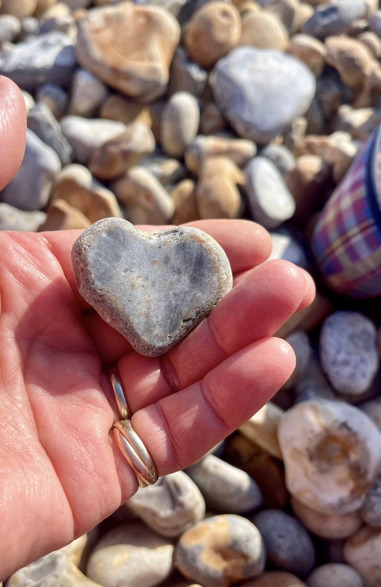 Good swim 🏊🏻‍♀️ some sunshine ☀️ and an uncomfortable northeasterly 💨 … 15c air & 12c water … I found a heart ♥️ #wildswimming #beachlife #vitaminsea #Wednesdayvibe