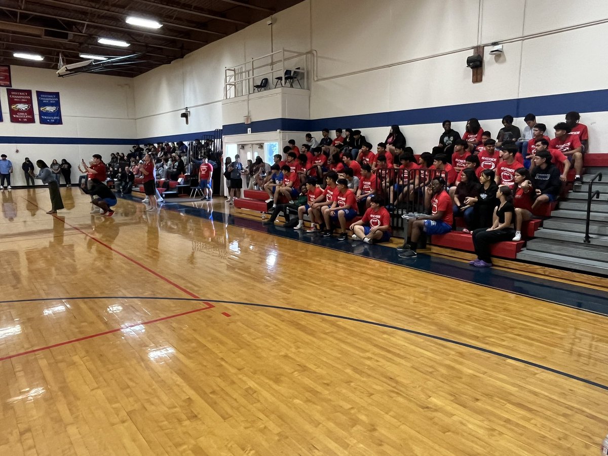Riverside Eagles 🦅 had two spring  signees today . Kentrell Parkman signed with Clarke University &amp; Areyon Martin signed  with St. Mary’s of the Wood’s College! Congratulations fellas ! 🦅❤️
#family #riversidepride <a href="/cantstrap4/">Kentrell Parkman</a> <a href="/areyonmartin1/">Areyon Martin</a>