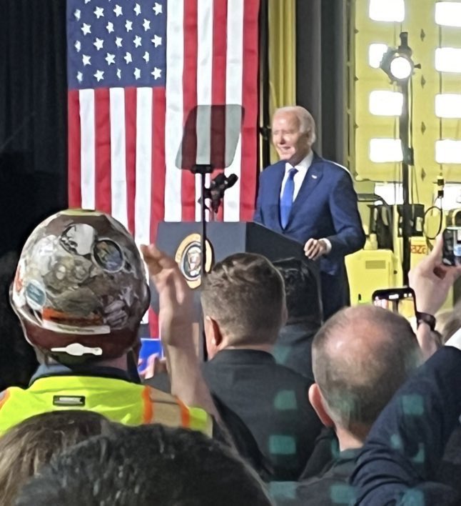 Today I joined @POTUS Biden, Microsoft President @BradSmi, WI @GovEvers, and Wisconsin AFL-CIO President @s_Bloomingdale in Racine County for an announcement that perfectly highlights President Biden’s success versus Trump’s failure.