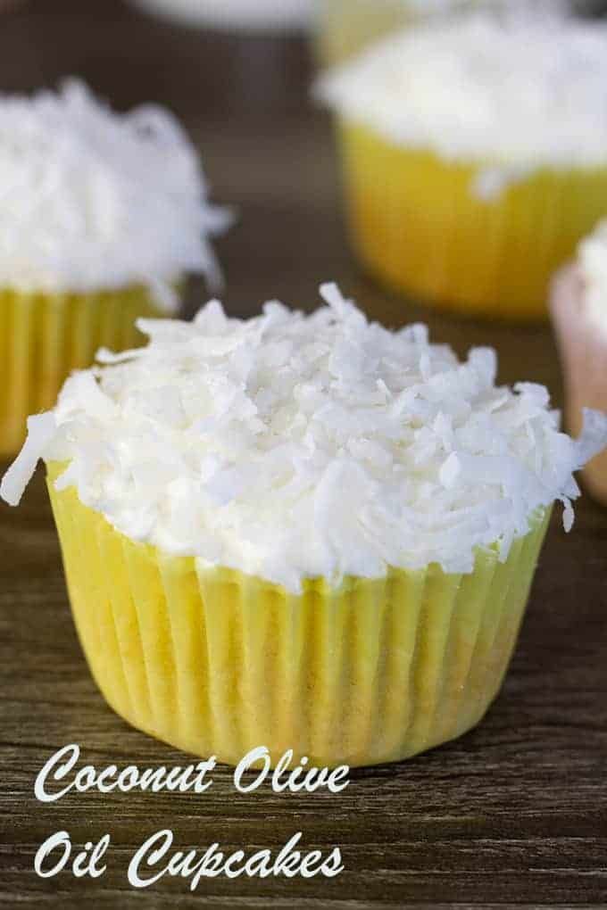 Rich and coconut-y! Check out our Coconut Olive Oil Cupcakes ⇣ mindyscookingobsession.com/coconut-olive-… 

#cupcakes #baking #recipes #sweets #cupcakes #easyrecipes #easybaking