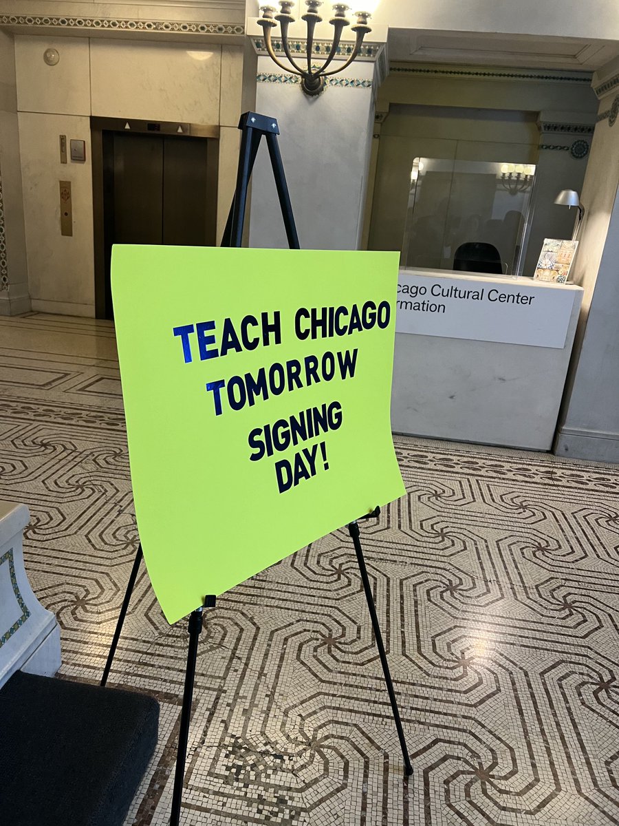 ⁦@ChiPubSchools⁩ Teach Chicago Tomorrow Program, Chicago Cultural Center. ⁦@WBBMNewsradio⁩ ⁦@WBBM1059Traffic⁩ ⁦@newsnance⁩ ⁦@Lisa_Fielding⁩ ⁦@carigaribay⁩ ⁦@MaiReports⁩