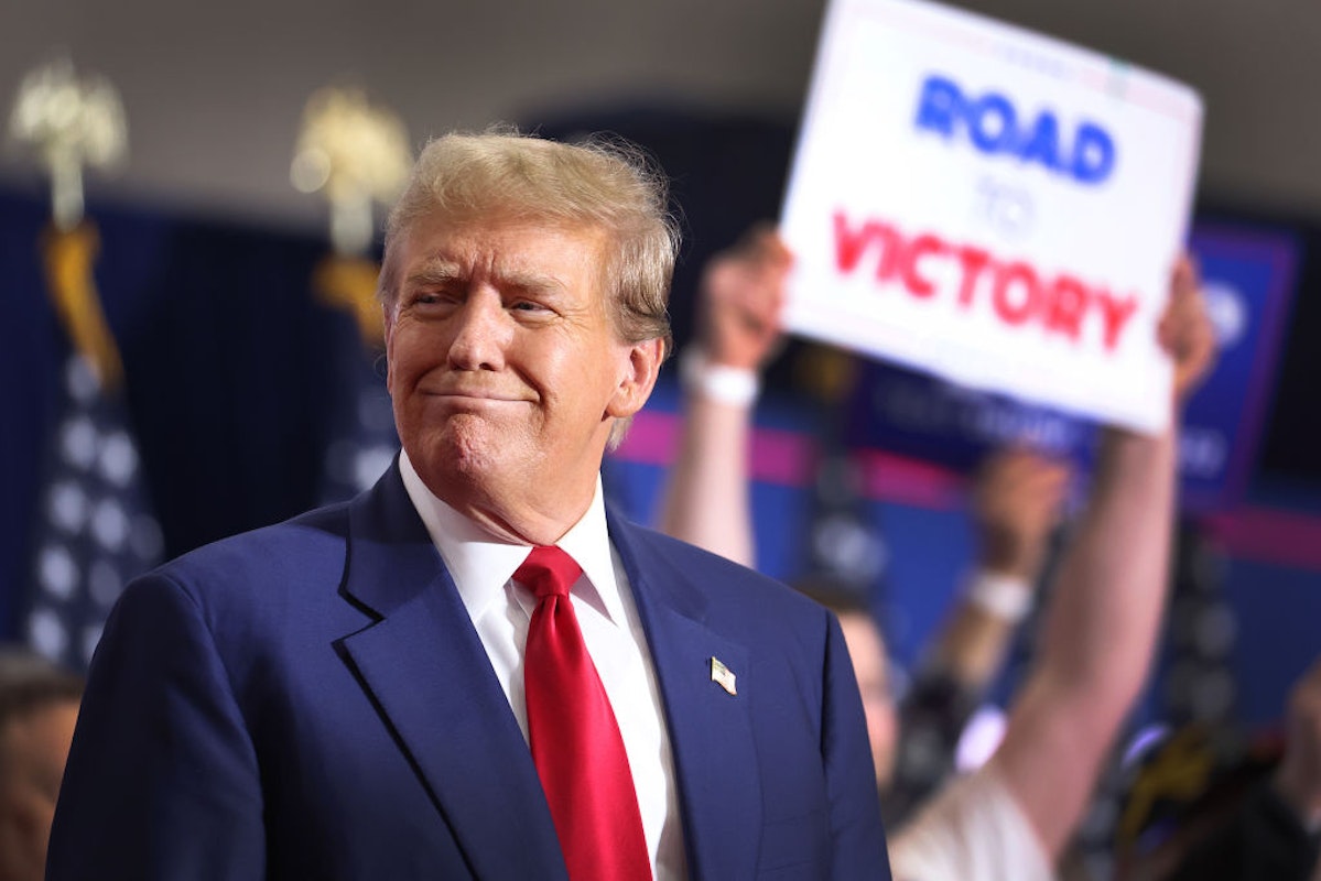 Trump Wins Pennsylvania Decisively In New AARP Poll: Former President Donald Trump is predicted to win a decisive victory in the crucial swing state of Pennsylvania, according to a new poll. Trump leads President Joe Biden by four points among… dlvr.it/T6cbH7