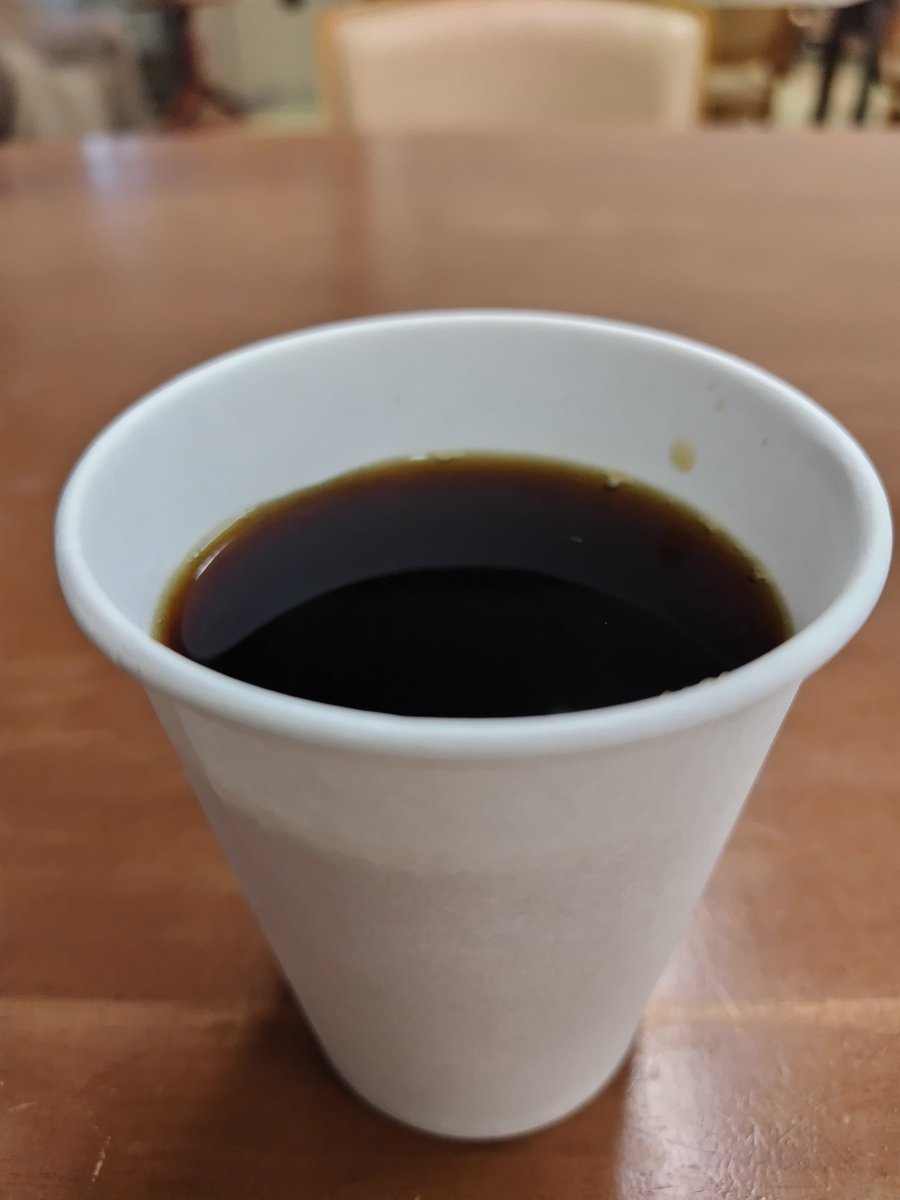 2杯目 会社でペーパードリップ自家焙煎ブラジル・フルシティーロースト 味のピーク？かなり旨いな！中々その辺に有る喫茶店じゃ飲めないレベル 次に同じ豆焙煎しても再現不能だけどw レシピ 豆15g・タイムモアナノ（22）・湯温86℃・225cc注湯・2分25秒落ち切る寸前に抽出完了 #コーヒー #自家焙煎