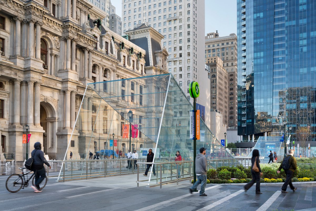 🌳 Join Partner Richard Maimon and Principal Marilia Rodrigues for a tour of Dilworth Park with the @UofPenn @WeitzmanSchool Alumni Association. Saturday, May 18 | 10:30am - 1pm Register now: alumni.design.upenn.edu/events/dilwort…