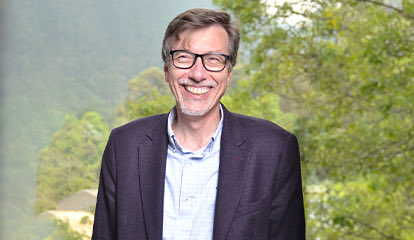 Hernando Zuleta es el nuevo decano de la Facultad de Economía de la Universidad de los Andes (<a href="/EconomiaUAndes/">Economía Uniandes</a>). 

Zuleta es licenciado y magíster en economía de la Universidad de los Andes. Cuenta, además, con maestría y doctorado en Economía de la Universitat Pompeu Fabra