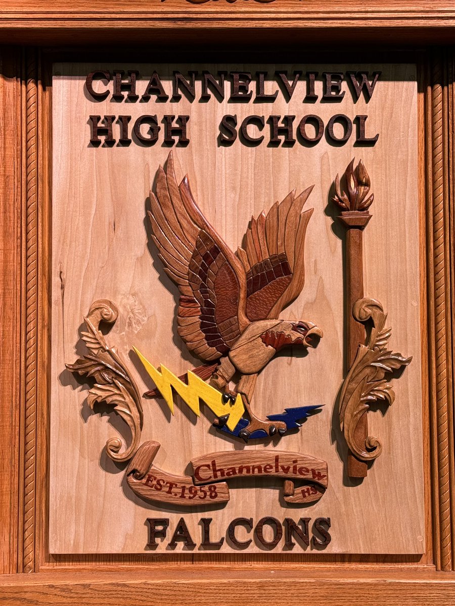 HAPPENING NOW: @ChannelviewHS is ready to honor its outstanding class of 2024 at the CHS Senior Award Night!