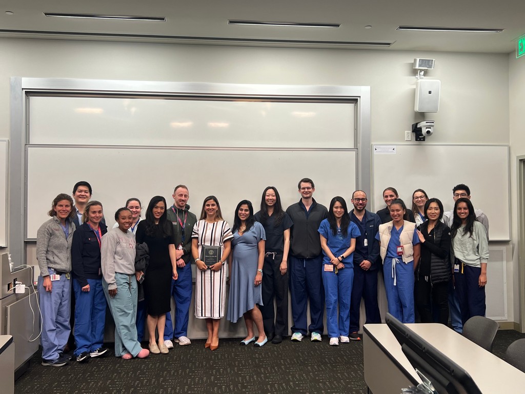 🌲 Thrilled to welcome back alumna Dr. Rebecca Garza as our Young Alumni Visiting Professor! Thank you Dr. Garza for sharing your expertise and knowledge on Gender Disparities in Plastic Surgery during our Grand Rounds.