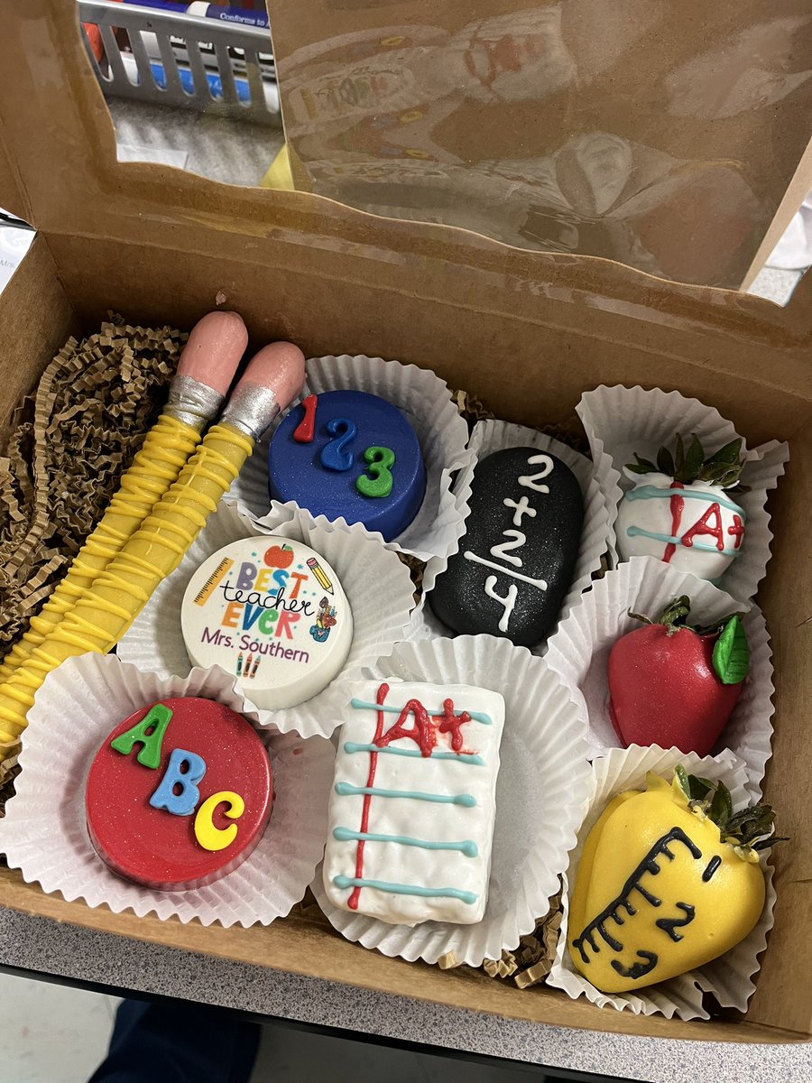 Sweetest #TeacherAppreciation gift ever! These were such a surprise and yummy too! #SpecialEducation 🥰