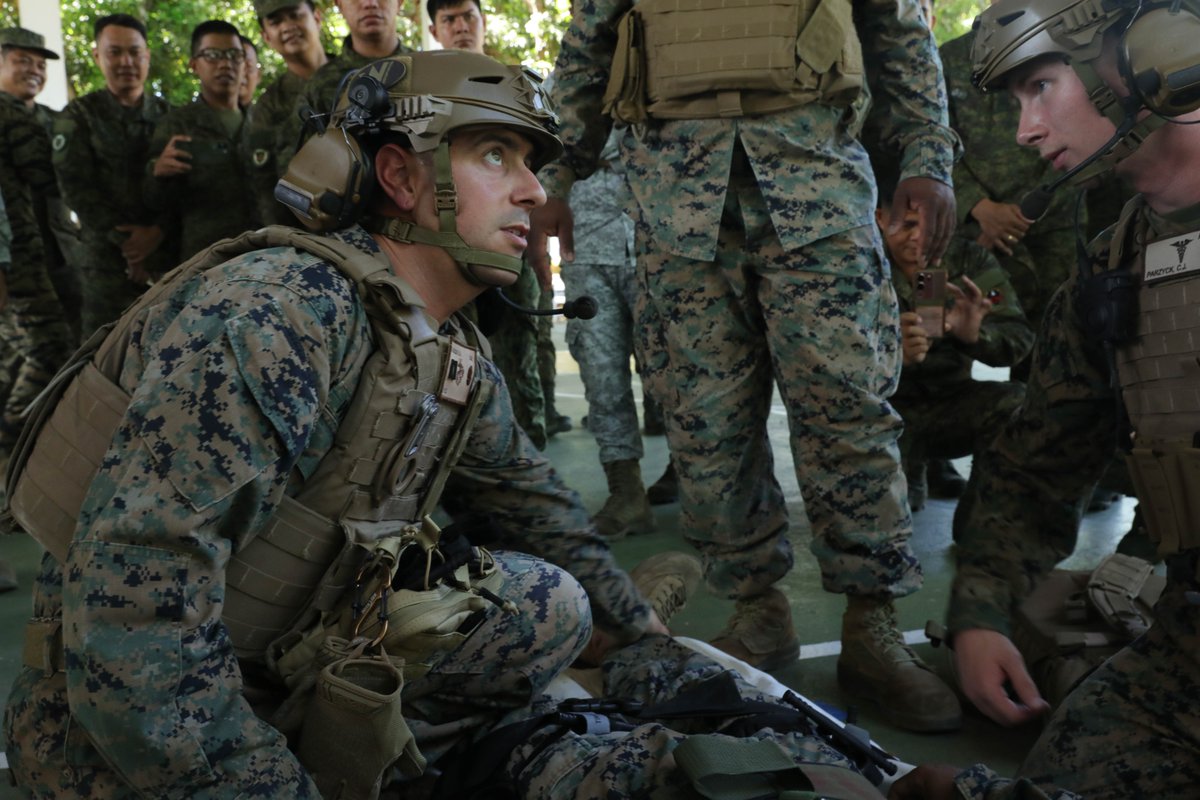 Philippine Marines and our #Marines at @BalikatanEx rehearse tactical combat casualty care in the Philippines to increase the bilateral team's ability to provide life-saving care. 

(@USArmy photo by Sgt. Matthew Roberts)