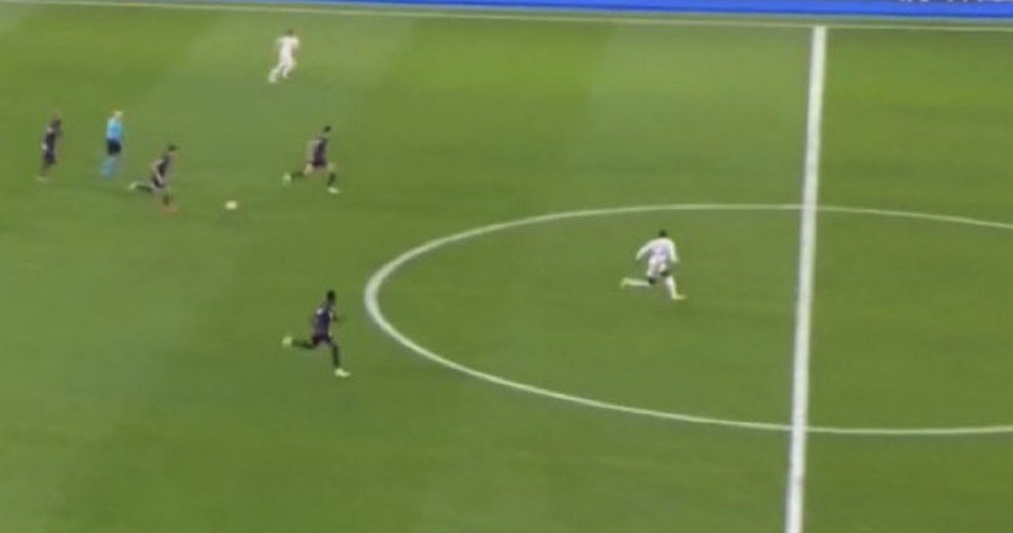 0-1 Perdiendo
Minuto 84
No han podido con él 3×1 a campo abierto 
Cómo el día del City en la línea
Ferland Mendy nunca abandonará el Real Madrid, se retirará en el Club pq él cuando peor estan las cosas nunca abandona a su Madrid