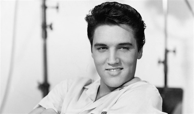 'No es cuánto tienes lo que hace que la gente te admire, es quién eres'. Elvis Presley #Fuedicho