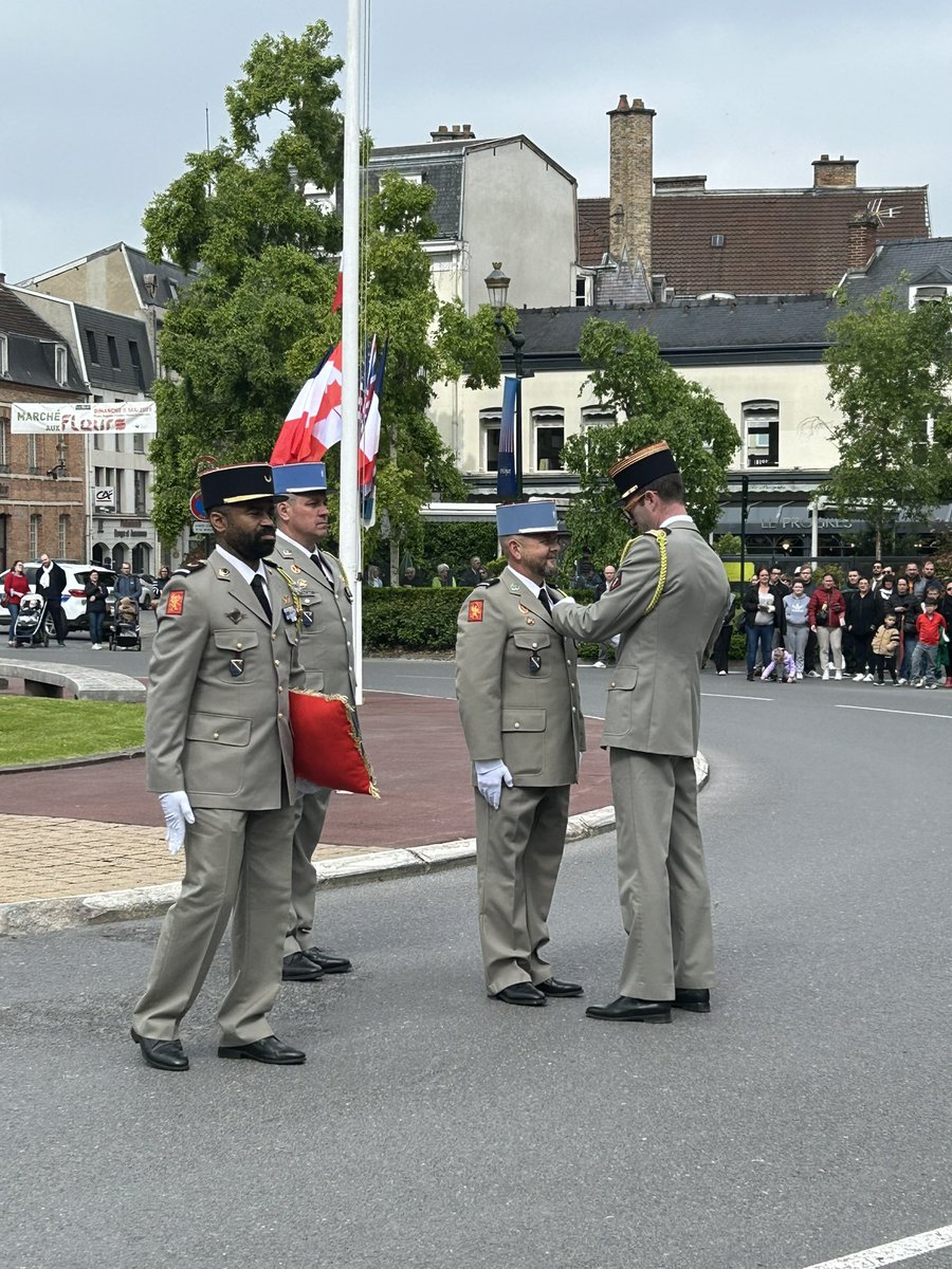 Le drapeau Rhin et Danube était présent ce matin à @villeepernay pour la commémoration du 79e anniversaire de la Victoire du 8 mai 1945. Merci au @CAPCIA_51RI pour être venu en nombre à la cérémonie !