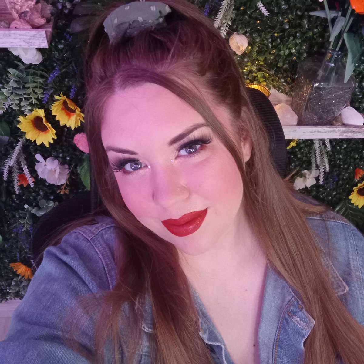 🤜🐴It's horse smacking time! Come join me as we return to Red Dead Redemption 2!🤩 🌺Live right now on twitch.tv/brittars 🌺 #reddeadredemption2 #rdr2 #rockstargames #firstplaythrough #twitch #twitchstreamer #makeuplook #goinglive #selfie #nowlive #livenow