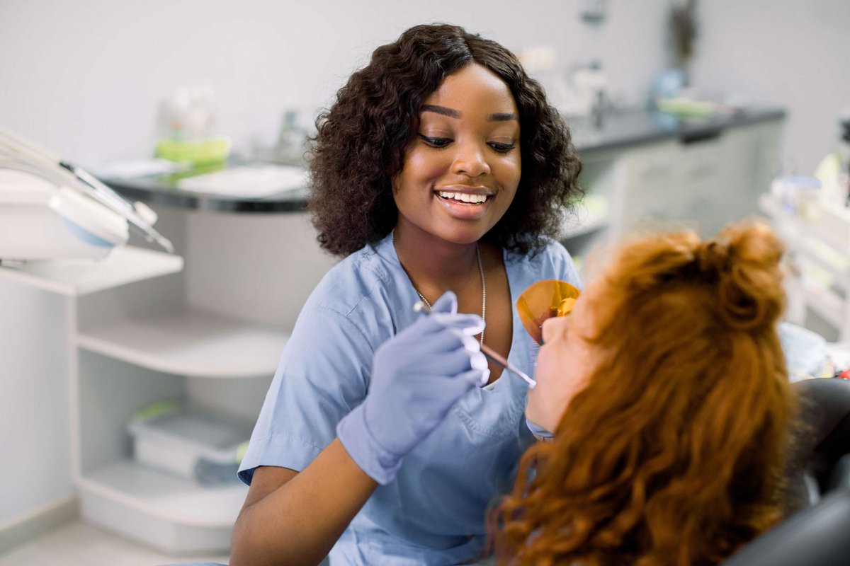 Prepare to assist in dental practices with our comprehensive course. Learn oral health, infection control, and dental care assistance. Start your dental career journey with us! 
ow.ly/Kqv250RzFOB
#DentalAssistant #HealthcareTraining