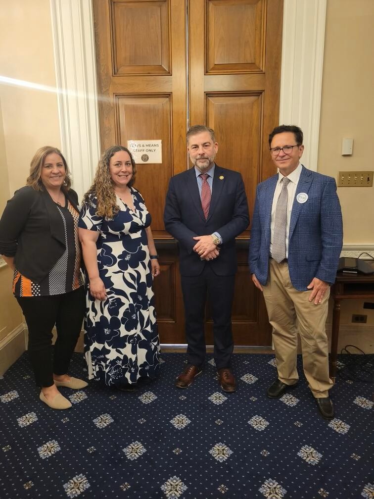 Thank you, @RepMikeCarey, for taking time to discuss critical employee ownership issues during The @ESOPAssociation's Advocacy Day! #TEANational24