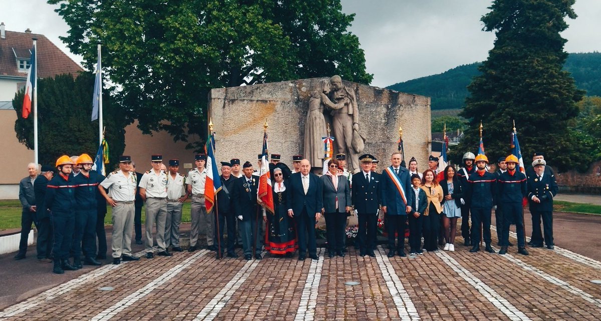 🇫🇷#8mai
Journée nationale de commémoration de la Victoire du 8 mai 1945
D'autres cérémonies se sont déroulées dans le #HautRhin présidées par les sous-préfets d'arrondissement
📍Mulhouse,Saint-Louis, Altkirch, Dannemarie, Vieux-Thann,  Guebwiller, Thann, Mitzach & Willer-sur-Thur