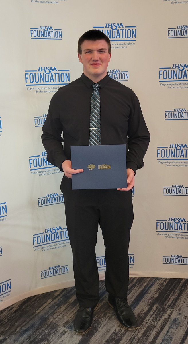 Congrats again to Jacob Harker for representing @SHSGoldenBears as an @IHSAA1 Cato Scholarship honoree. He is a fantastic representative of @SHSB_FB and @GBWrestlers!