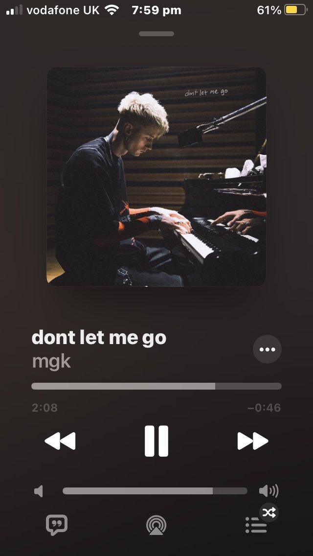How can I live with the fact that my hand wasn't on a stomach when we lost the baby?
I don't got no one to turn to
'Cause everyone's dead in my life that was trying to raise me @machinegunkelly #dontletmego 🖤 👏